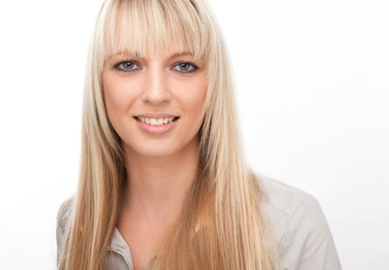 Jacqueline Volk – Corporate Design · SEA bei hatzak Online-Praxismarketing